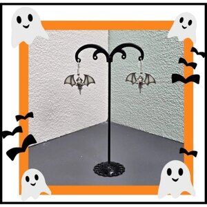 🎃 Gothic‎ Bat Earrings that Glow (NWOT)